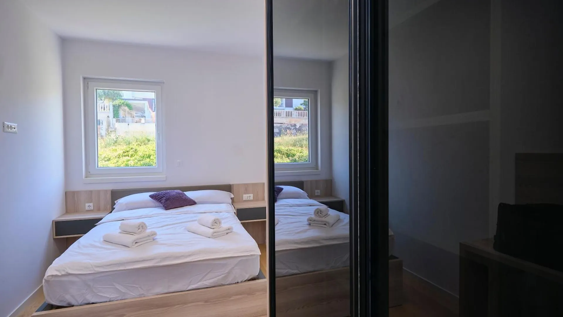 Tropic Night Apartment By Litto Split Croatia