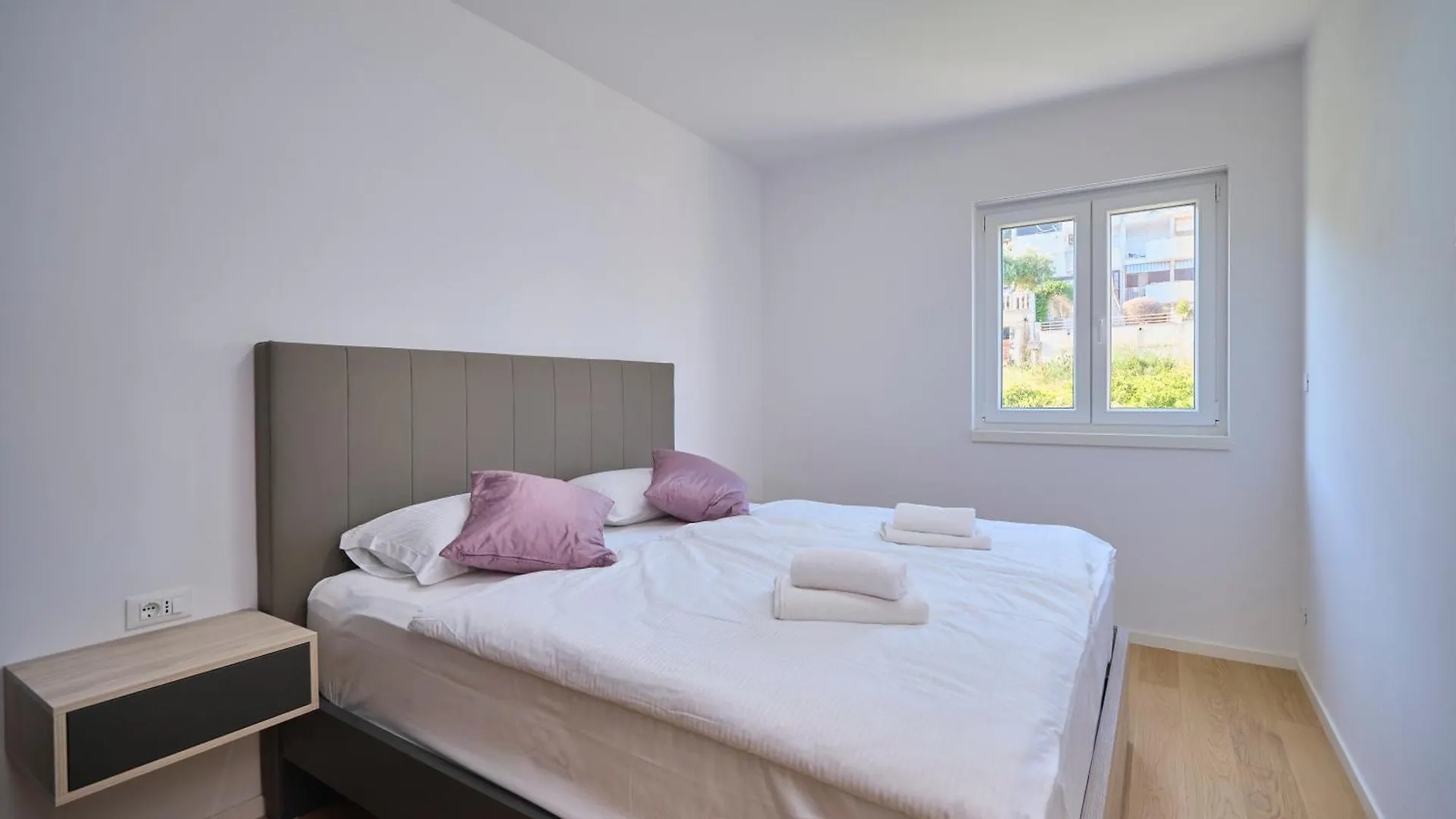 Tropic Night Apartment By Litto Split Croatia